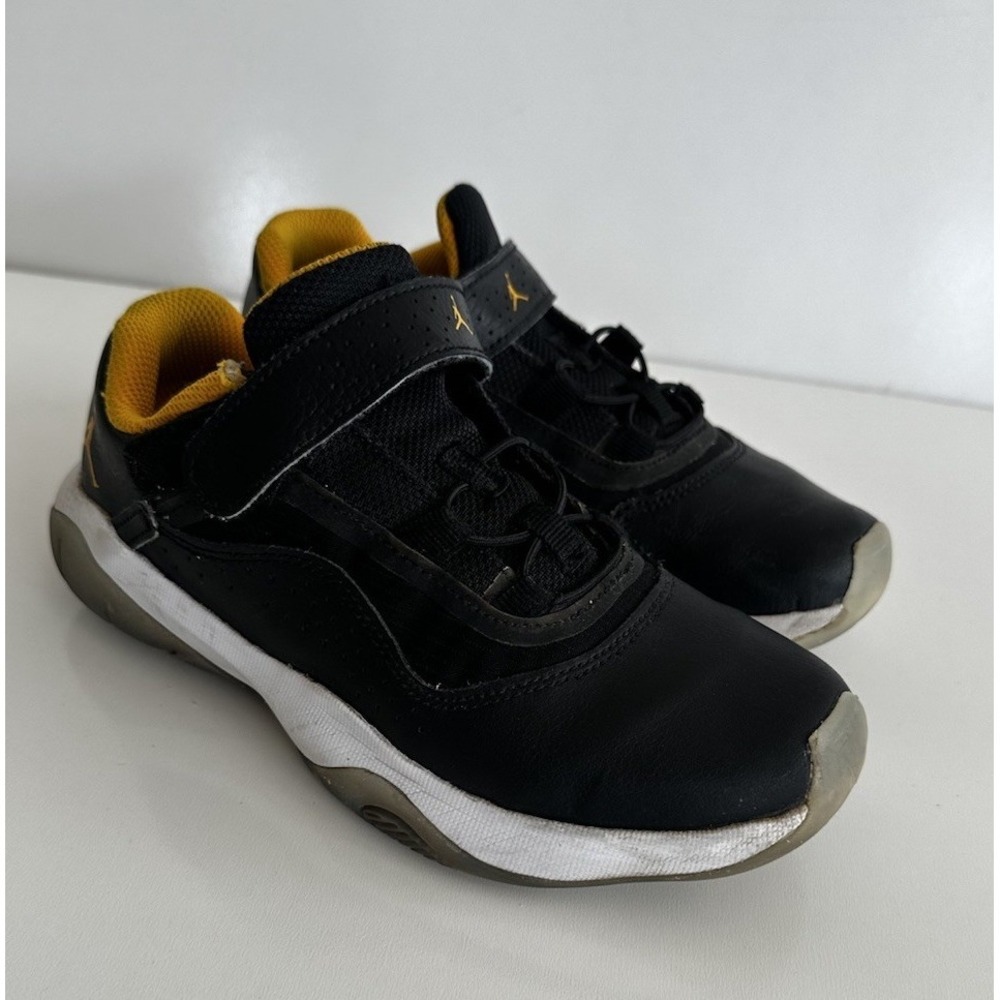 Nike‎ Air Jordan CMFT Low CZ0906-071 Black/Taxi/White Shoes - Toddler Size 1Y
